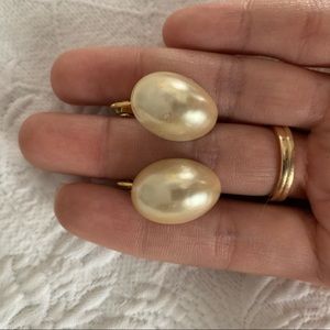 Vintage Clip-on pearl earrings costume jewelry